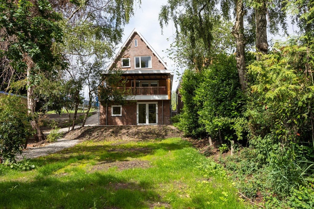 Rental property in Nieuwemeerdijk 199, Badhoevedorp
