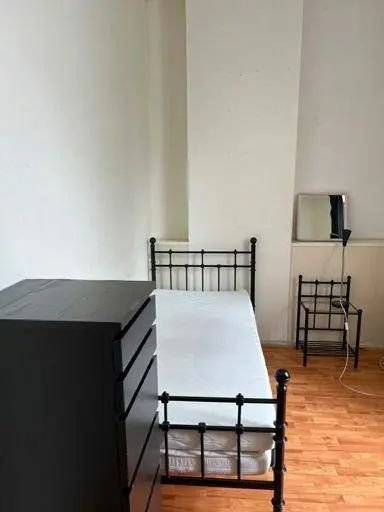 Rental property in Voorschoterstraat 23, Rotterdam