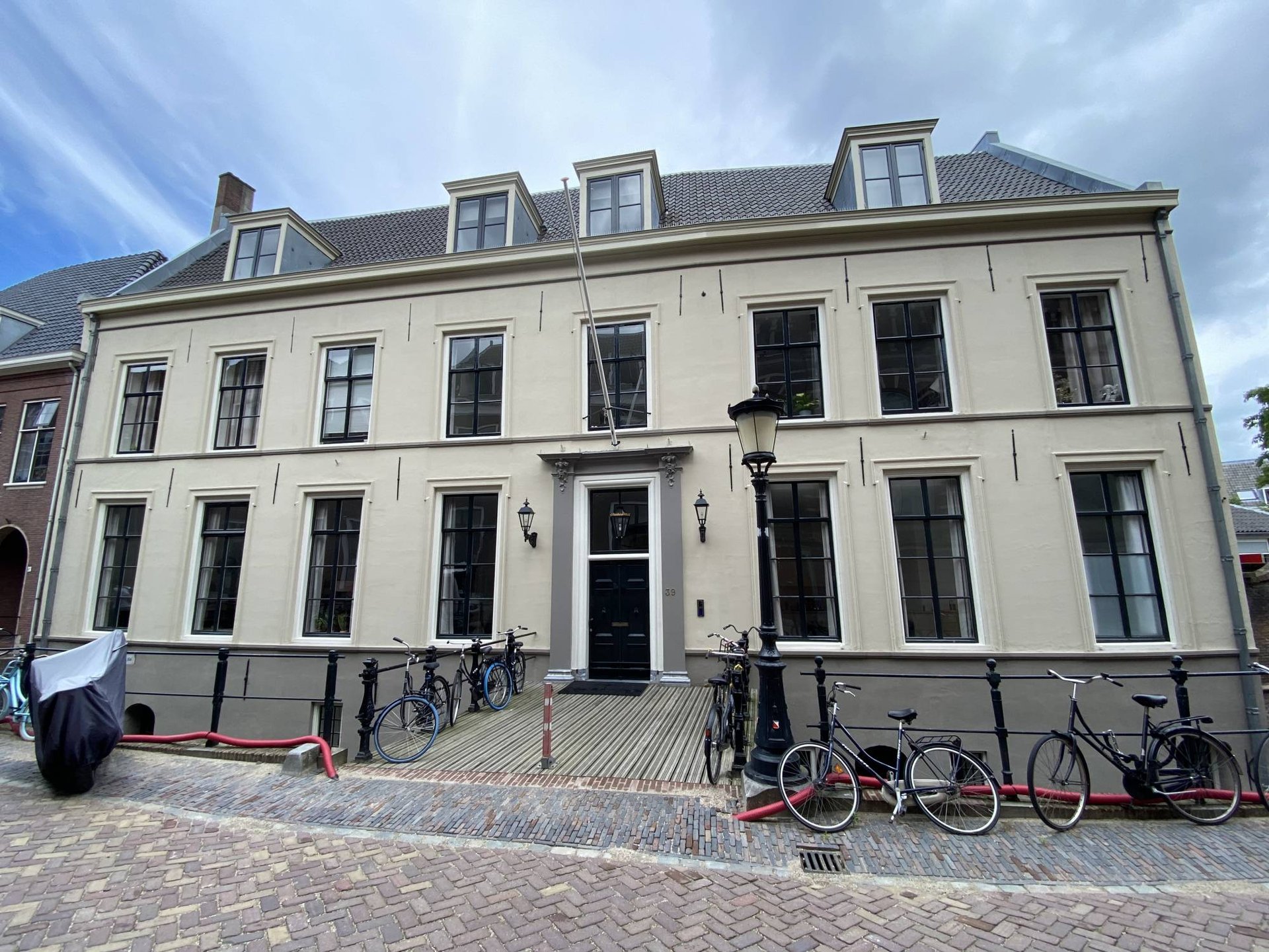 Rental property in Kromme Nieuwegracht, Utrecht