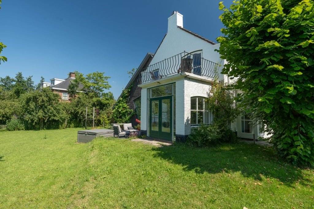 Rental property in Haarlemmertrekvaart, Oegstgeest