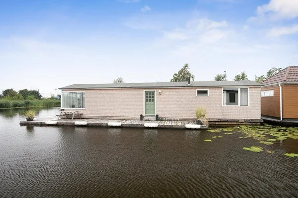 Rental property in Leeuwarderstraatweg 1006, Heerenveen