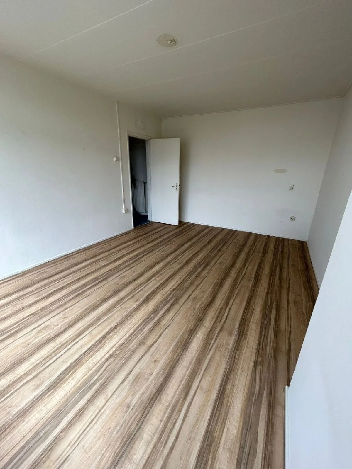 Rental property in Jan Thijssenstraat 16, Vlaardingen