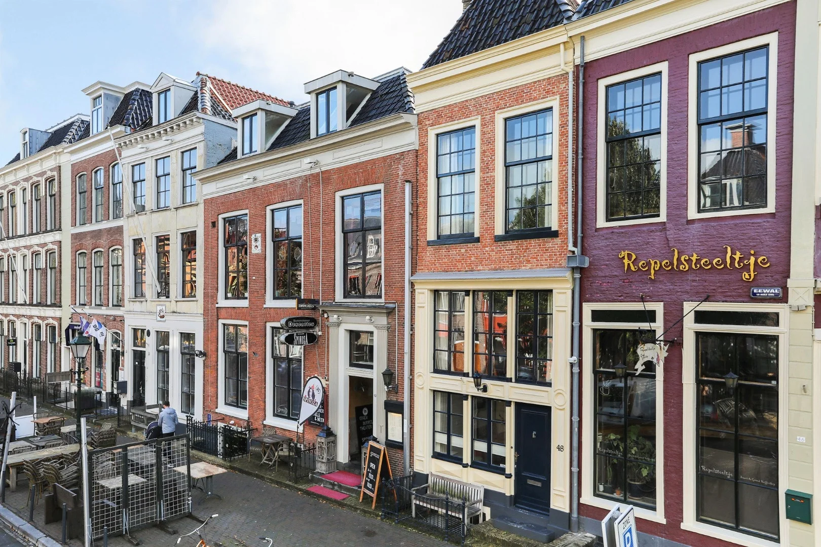 Rental property in Eewal 48, Leeuwarden