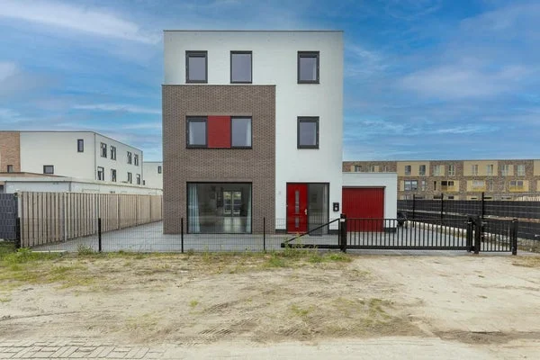 Rental property in Koriander 67, Lelystad