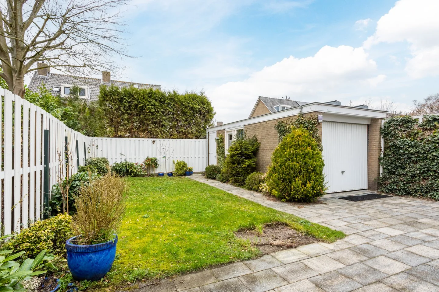Rental property in Baron Schimmelpenninck van der Oyelaan 56, Voorschoten