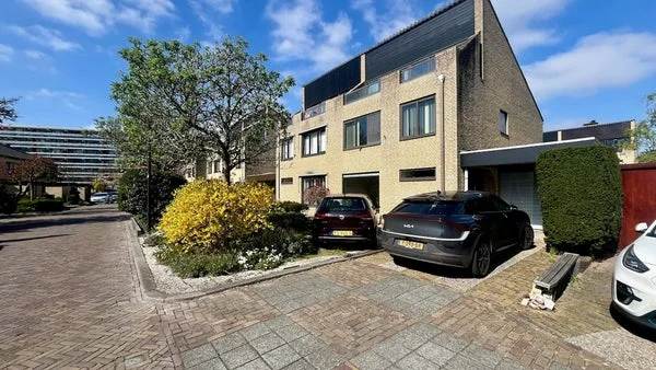 Rental property in Dominee van Den Boschlaan 122, Rijswijk