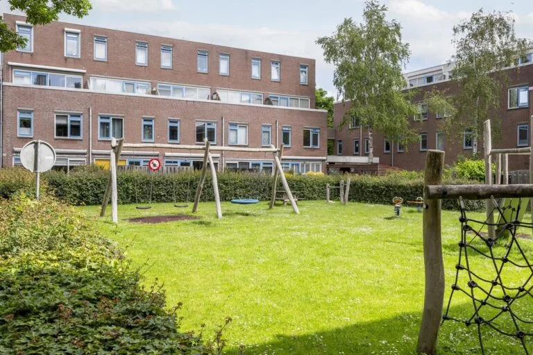 Rental property in Robert Schumanring, Vlaardingen