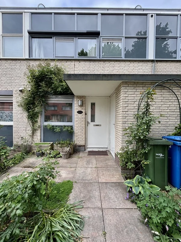 Rental property in A. Noordewier-Reddingiuslaan 212, Rotterdam