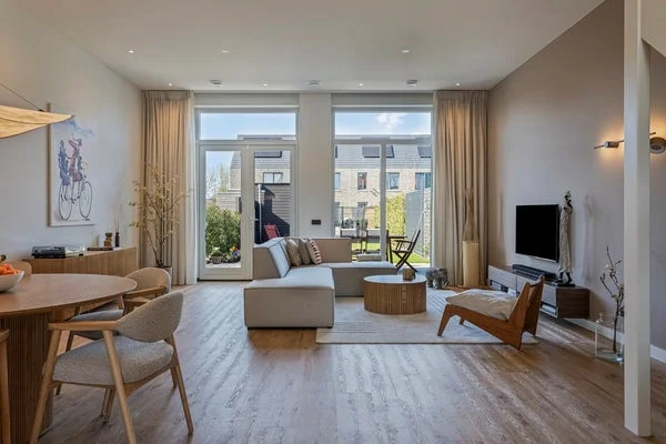Rental property in Van der Duijn van Maasdamweg, Rotterdam