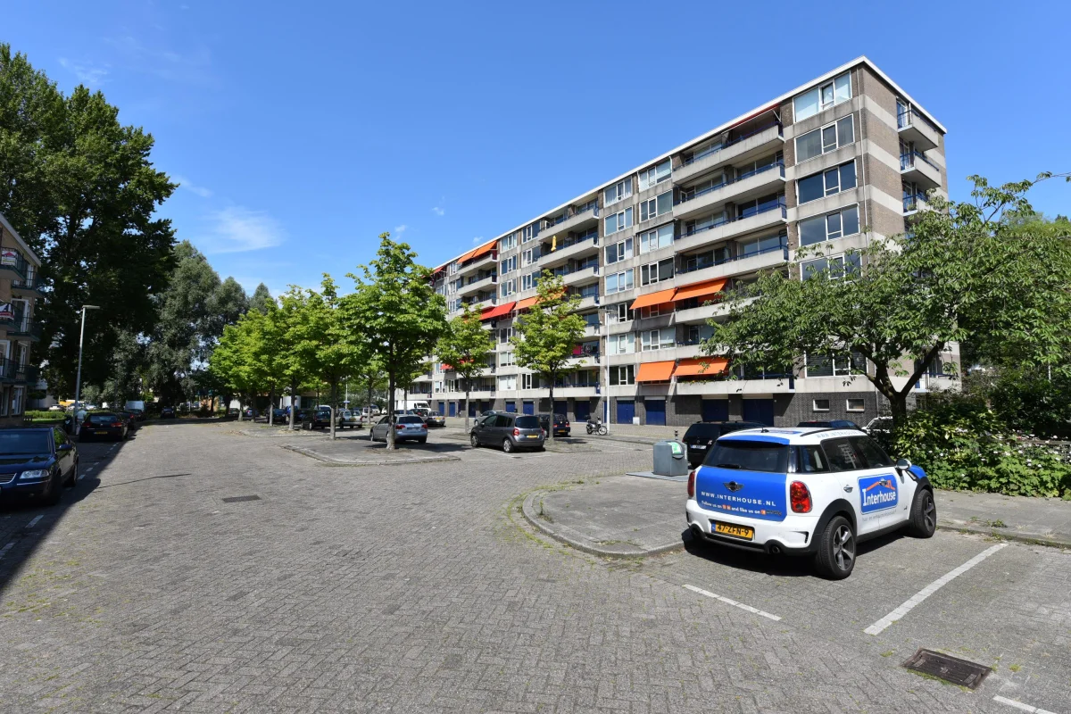 Rental property in Aernt Bruunstraat 135, Rotterdam