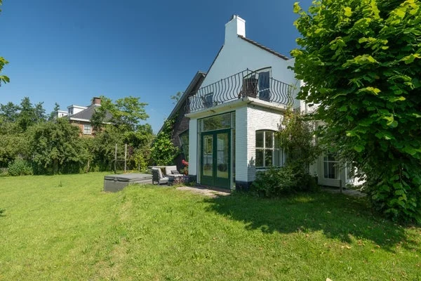 Rental property in Haarlemmertrekvaart, Oegstgeest
