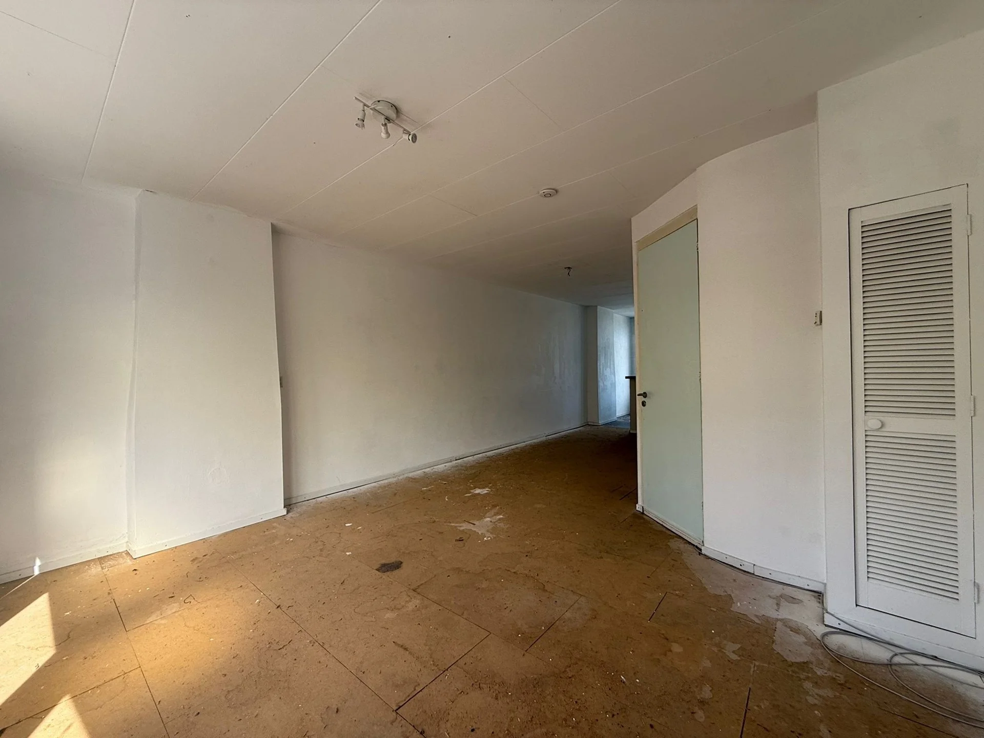 Rental property in Strevelsweg 3073, Rotterdam