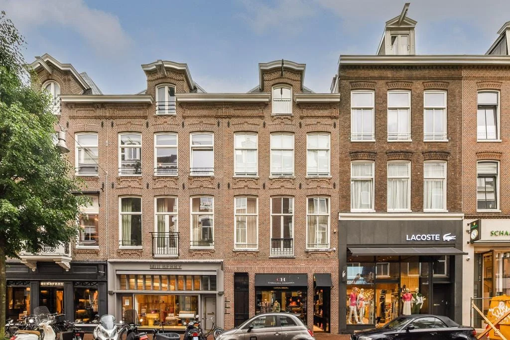 Rental property in Pieter Cornelisz. Hooftstraat 44, Amsterdam