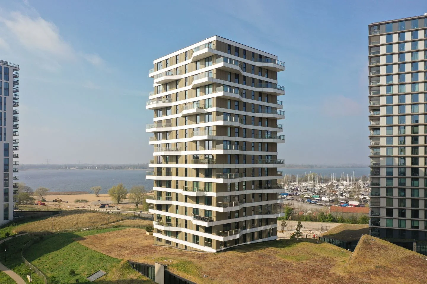 Rental property in Zeeduinweg 626, Almere