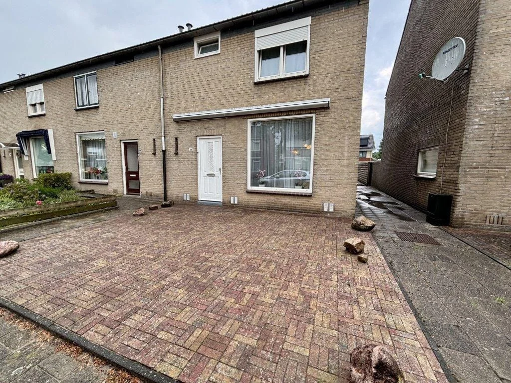 Rental property in James Rossstraat 39, Enschede