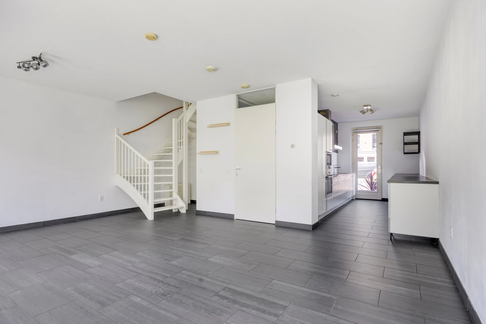 Rental property in Brede Hilledijk 530, Rotterdam