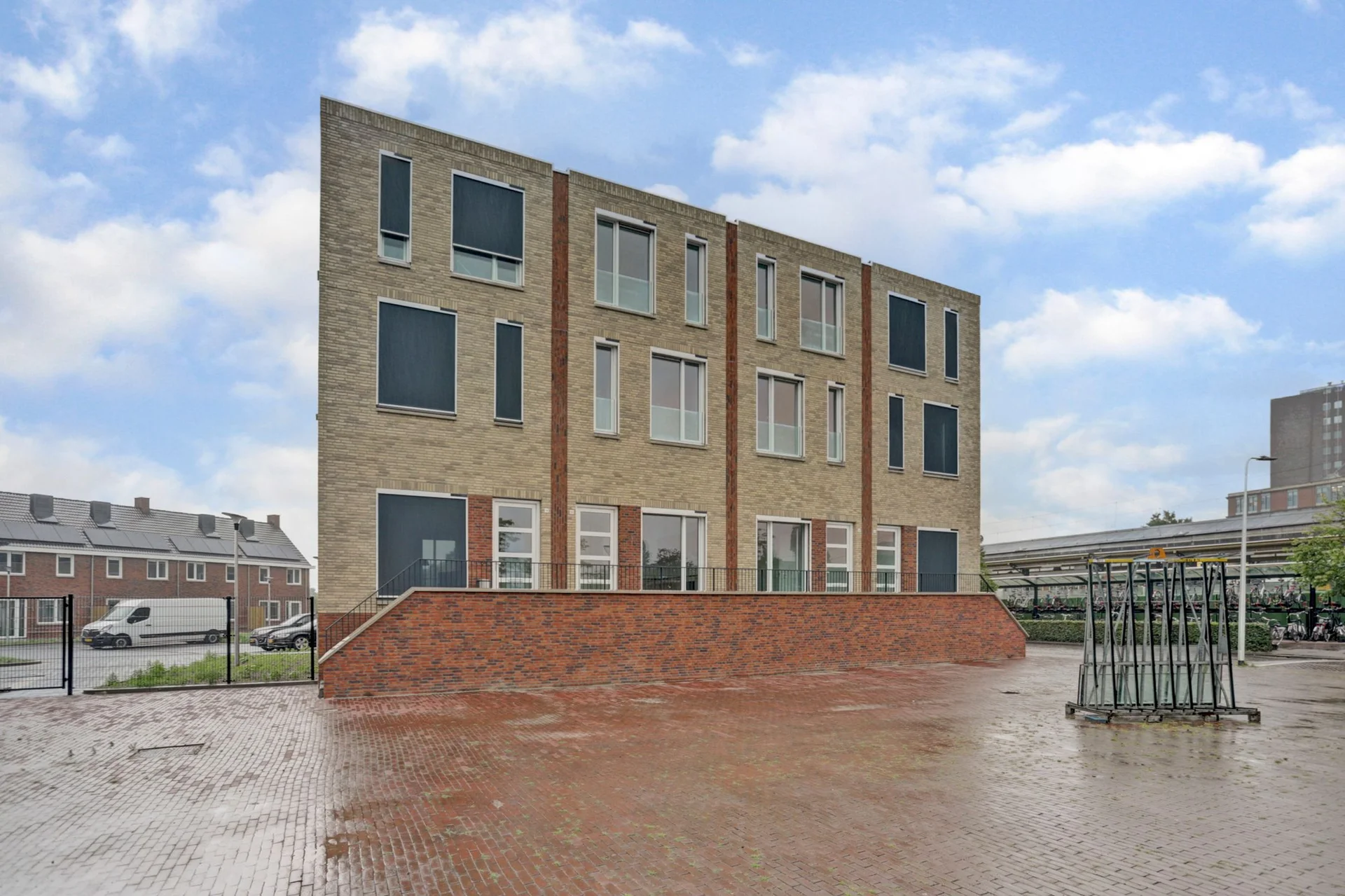 Rental property in Parallelweg 18, Almelo