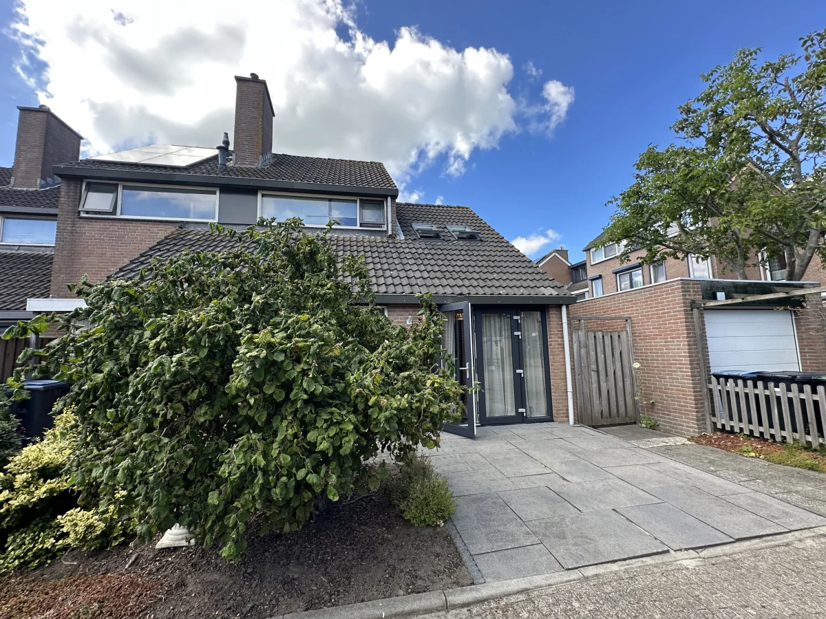 Rental property in Strekdam 16, Hellevoetsluis