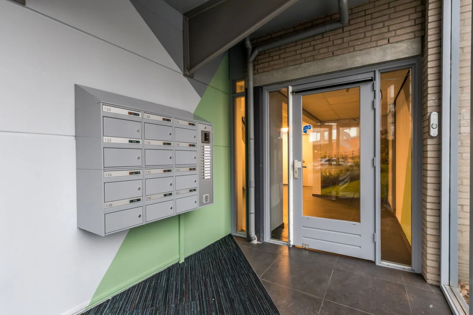 Rental property in Juweellaan 138, Zoetermeer