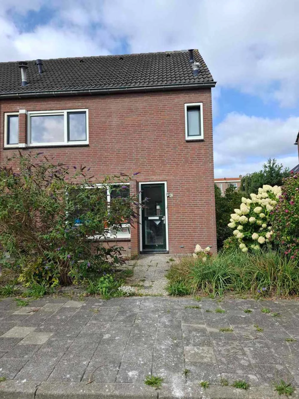 Rental property in Narcissenstraat 42, Lisserbroek
