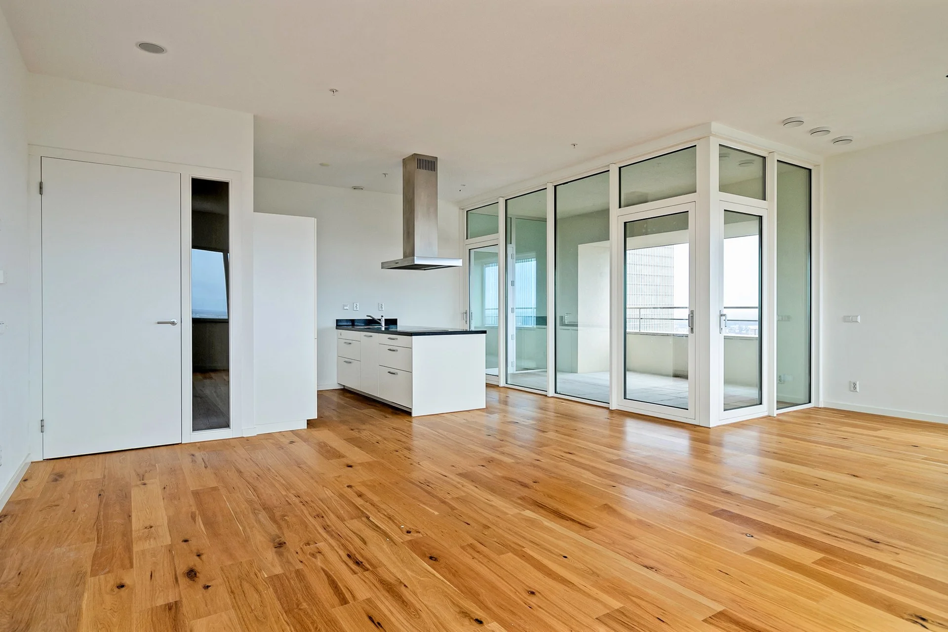Rental property in Van der Hoevenplein 186, Rotterdam