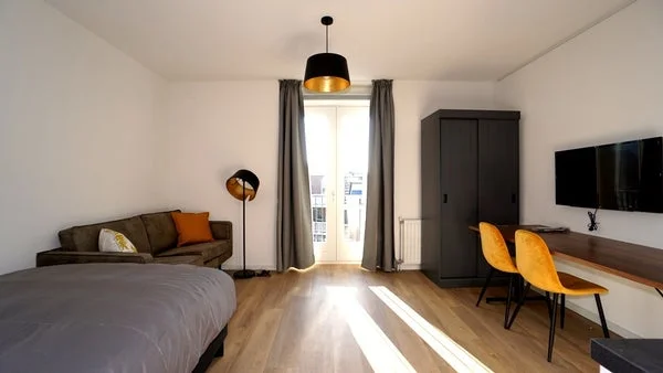 Rental property in Schiedamsesingel, Rotterdam
