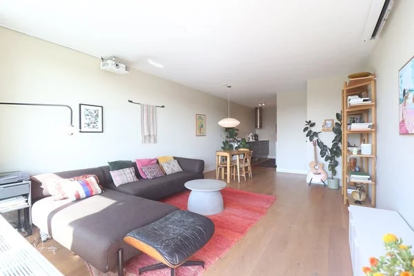Rental property in Willem Augustinstraat, Amsterdam