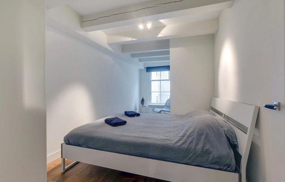 Rental property in Warmoesstraat, Amsterdam
