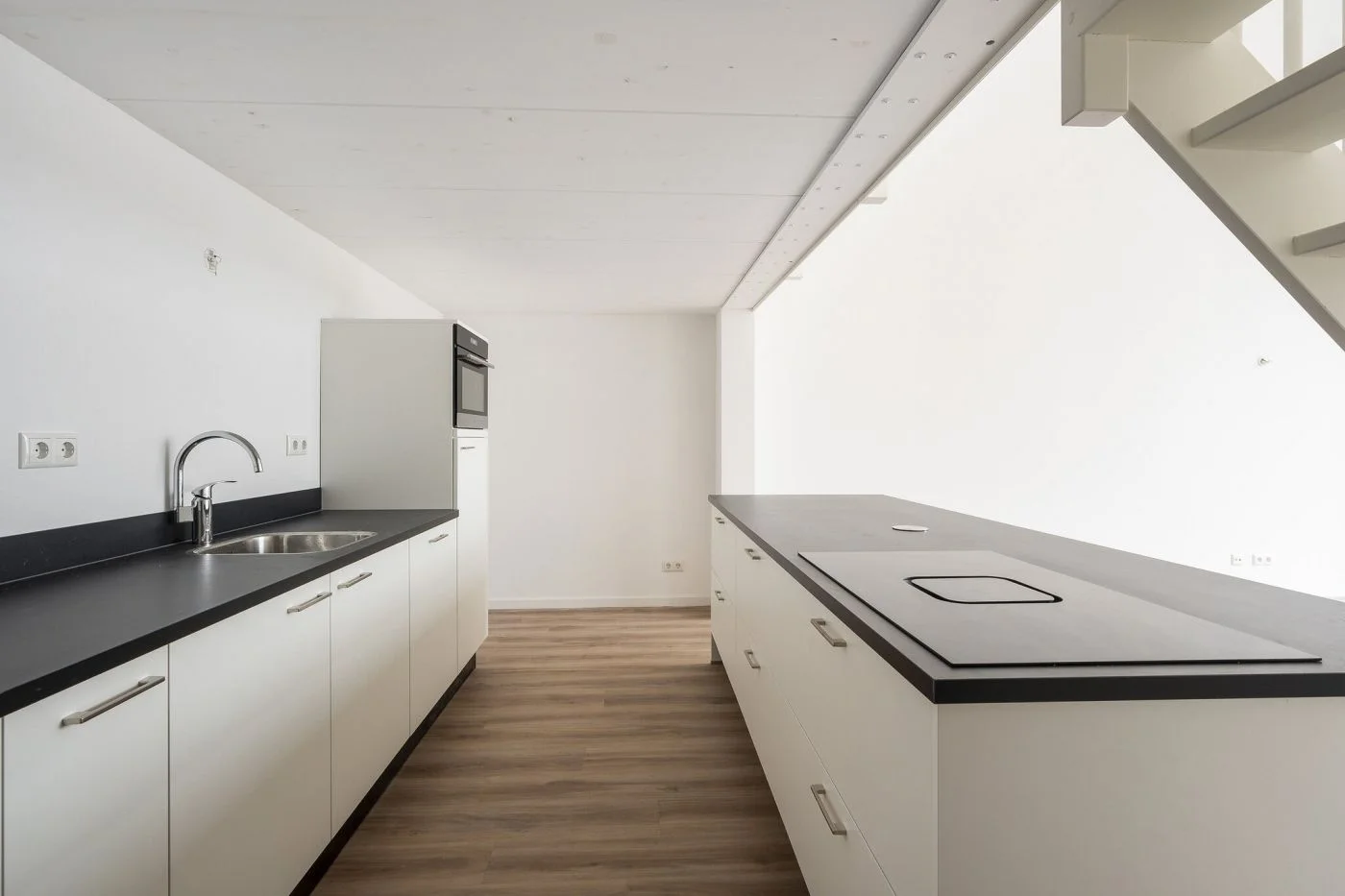 Rental property in Westzeedijk 501P, Rotterdam