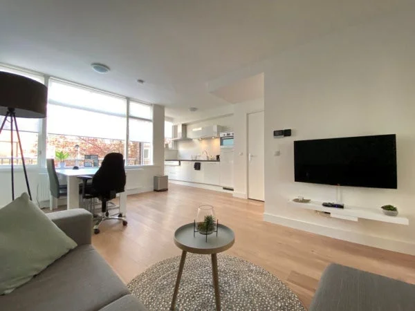 Rental property in Vlaardingerdijk 1, Schiedam
