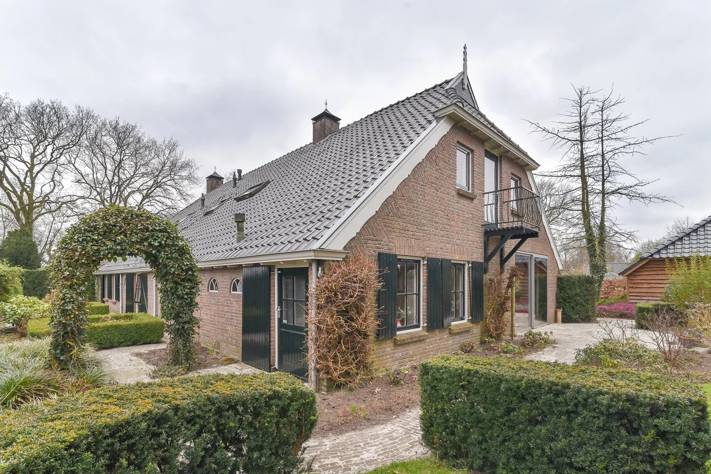 Rental property in Dorpsstraat 71, Haule