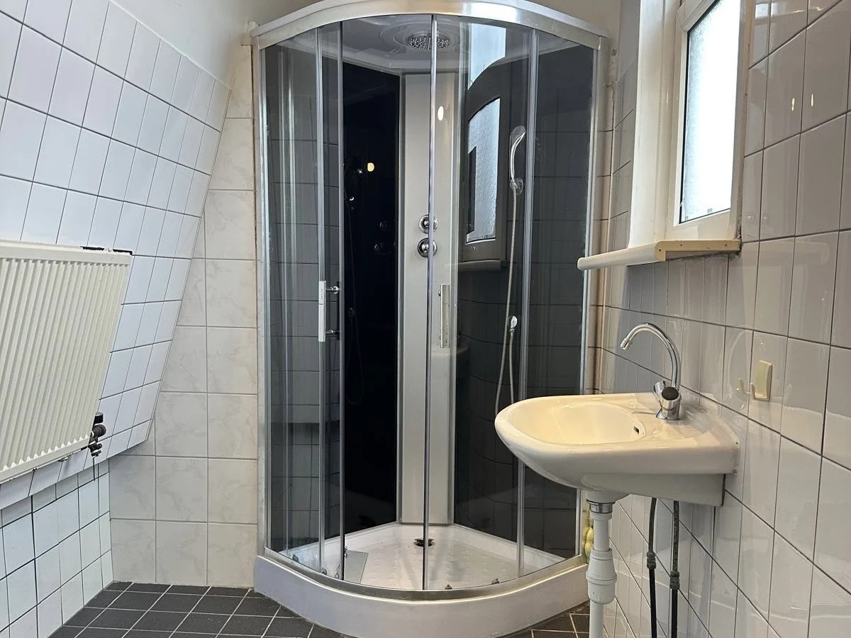 Rental property in Mathenesserweg, Rotterdam