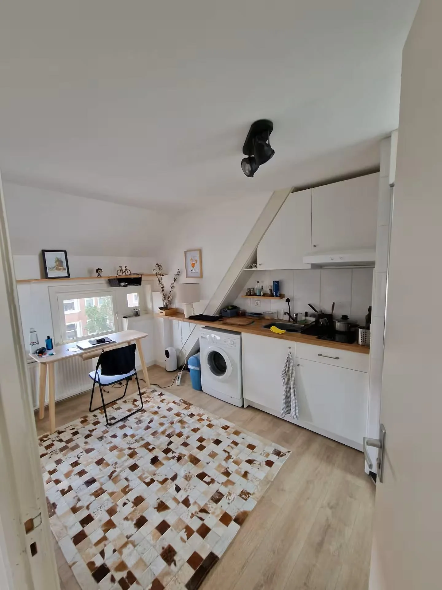 Rental property in Aalsmeerweg, Amsterdam