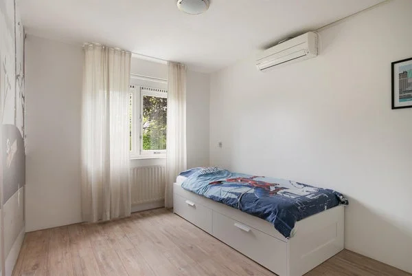 Rental property in Amerbachstraat 13, Rotterdam