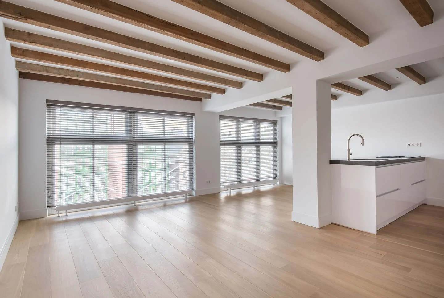 Rental property in Nieuwezijds Voorburgwal 118C, Amsterdam