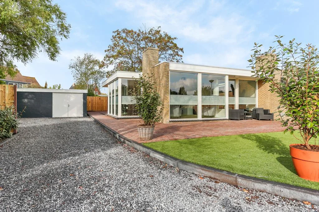 Rental property in Oranje Nassauplantsoen 21, Benthuizen