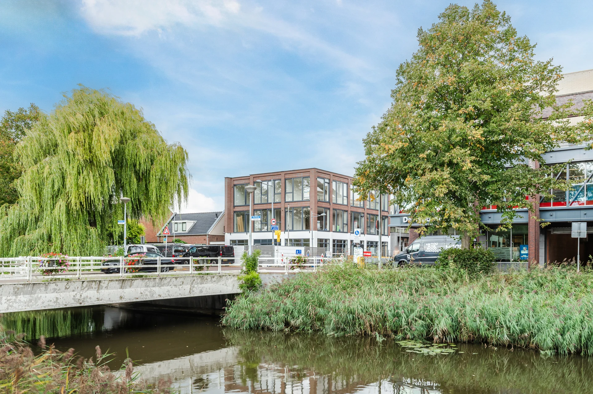 Rental property in Hoofdweg 1197, Nieuw-Vennep