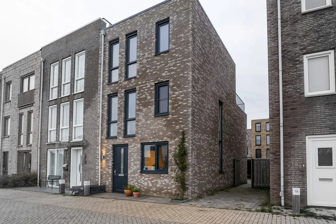 Rental property in Abebe Bikilastraat 20, Almere