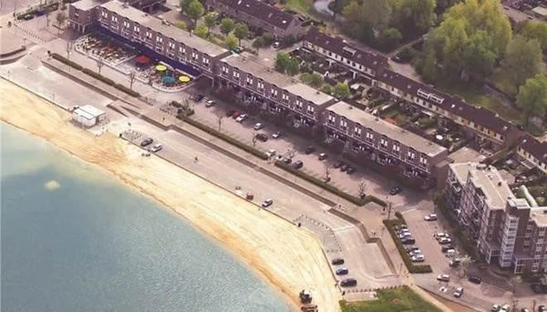 Rental property in Zomerkade, Huizen