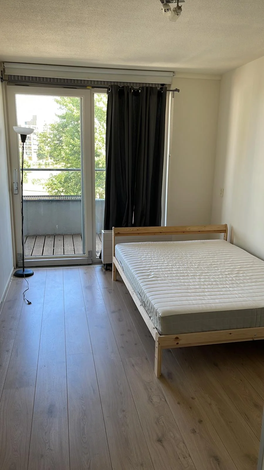Rental property in Jacques Dutilhweg 725, Rotterdam
