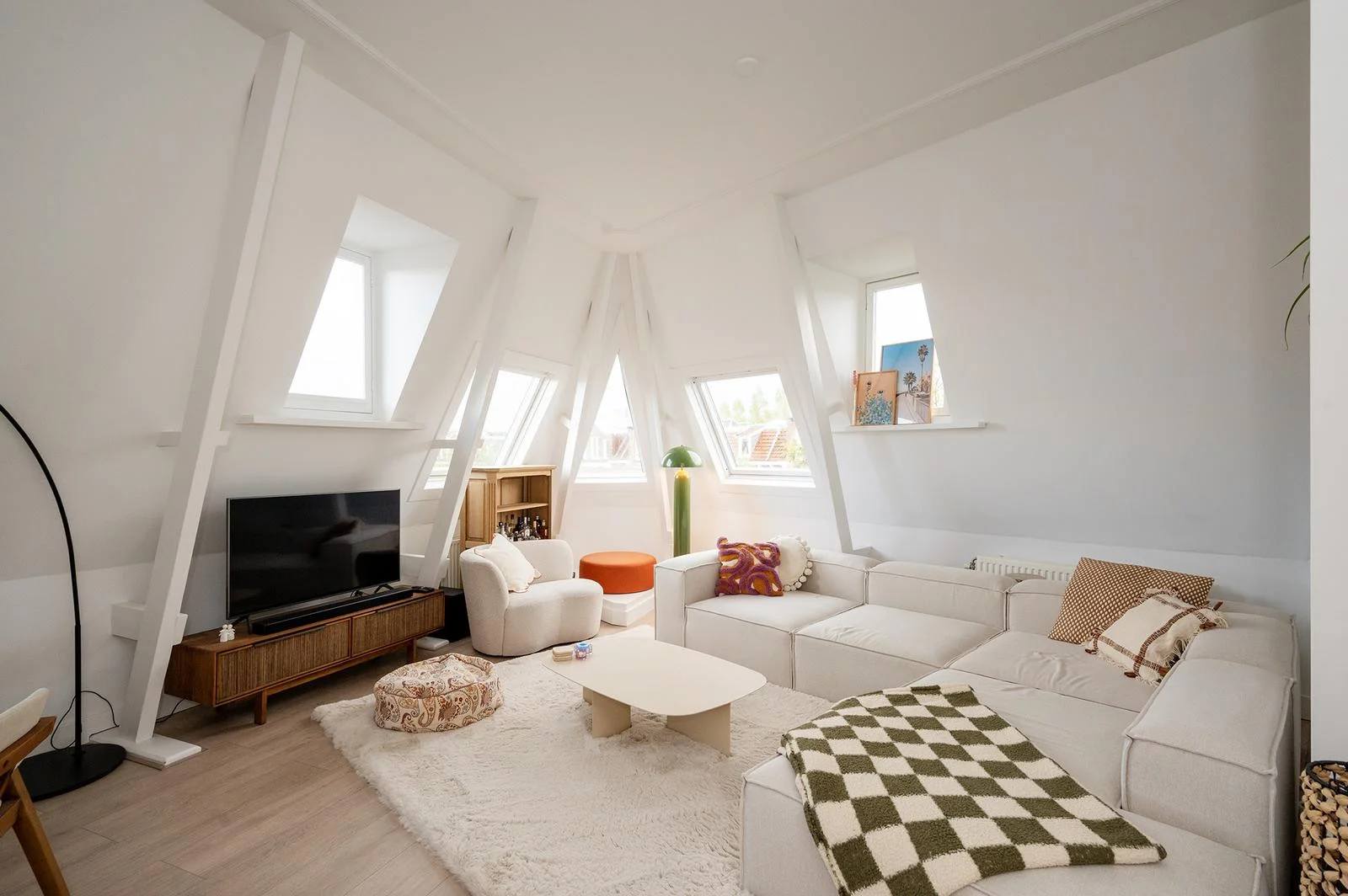 Rental property in Maarten Harpertszoon Trompstraat 244, Amsterdam