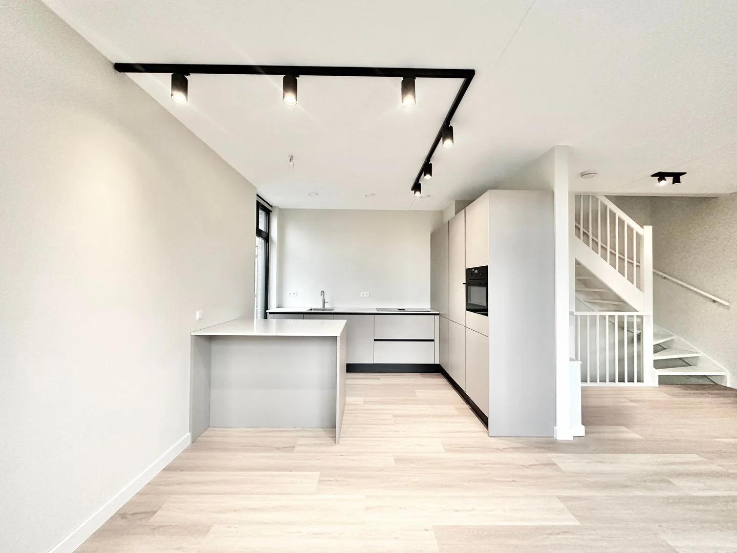 Rental property in Kometensingel 90B, Amsterdam