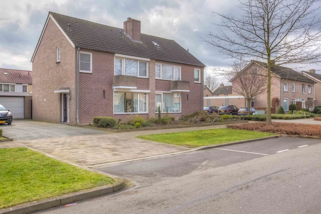 Rental property in Geenestraat 101, Budschop