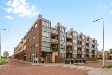 Rental property in Zuidpoolsingel 220, Alphen aan den Rijn
