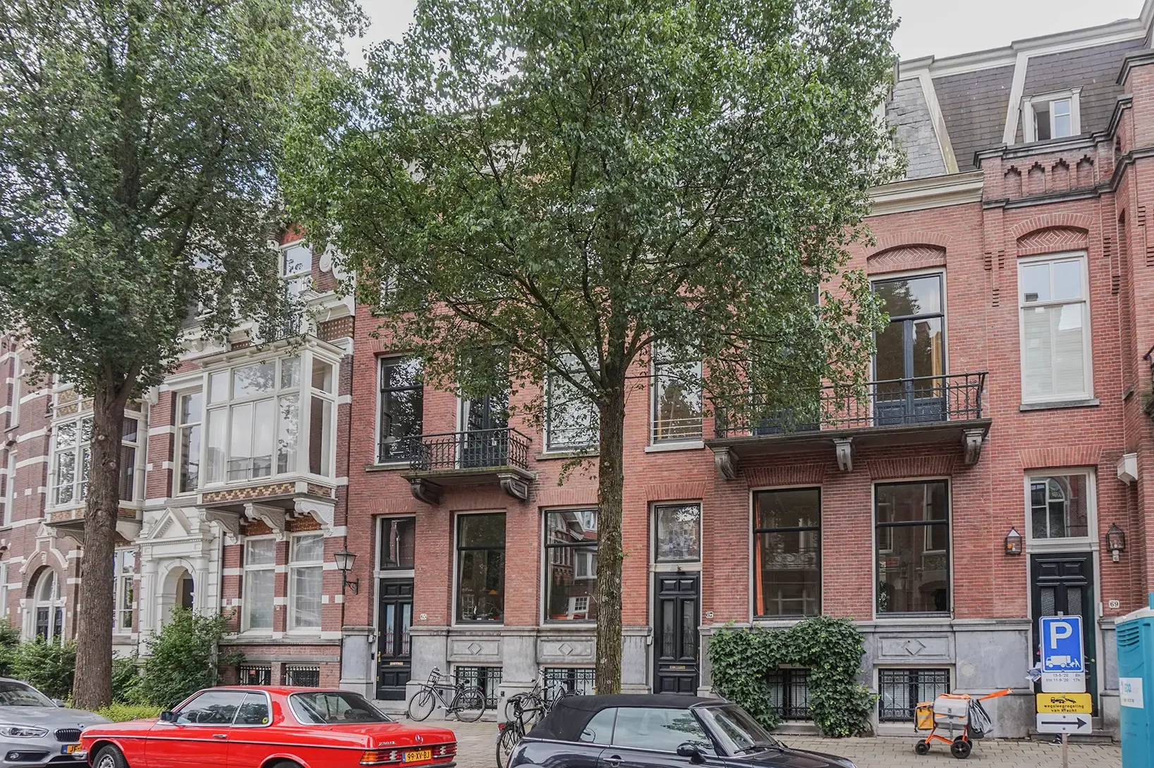 Rental property in Pieter Cornelisz. Hooftstraat 2, Amsterdam