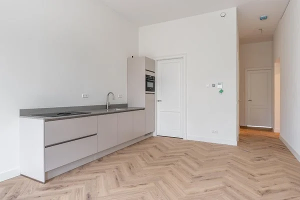 Rental property in Westzeedijk 140, Rotterdam