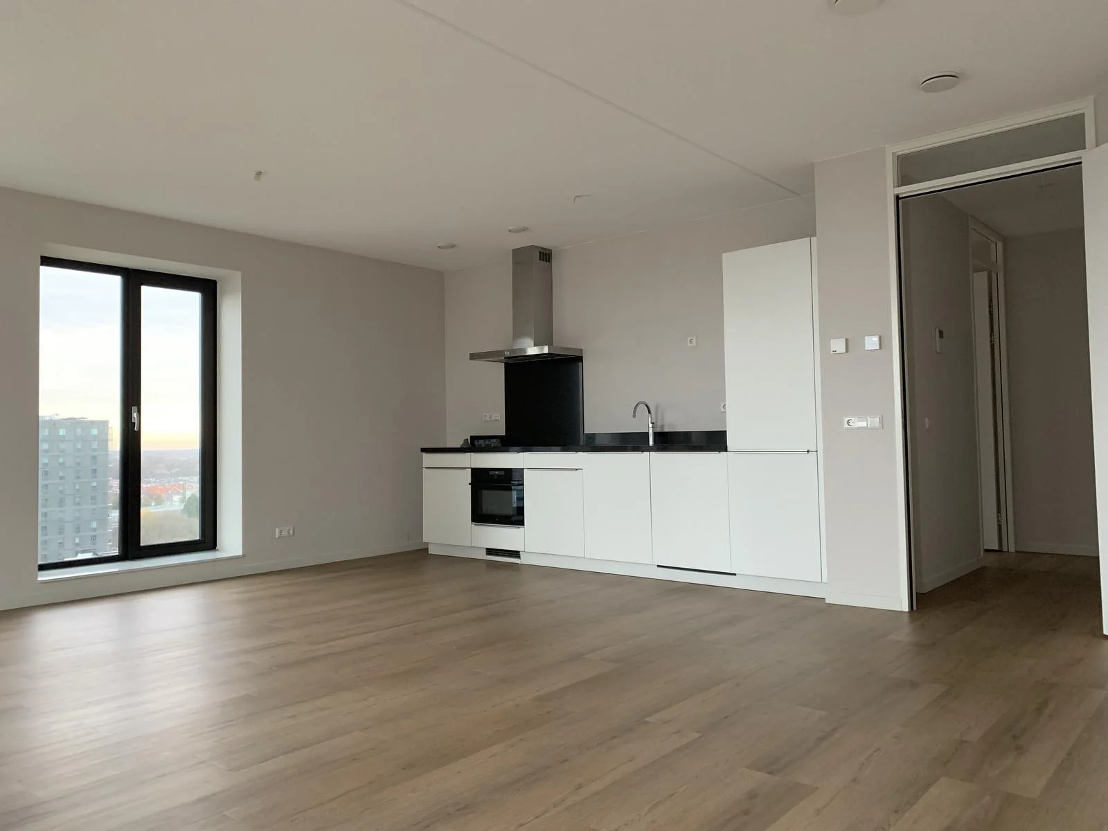 Rental property in Maanplein 116R, The Hague