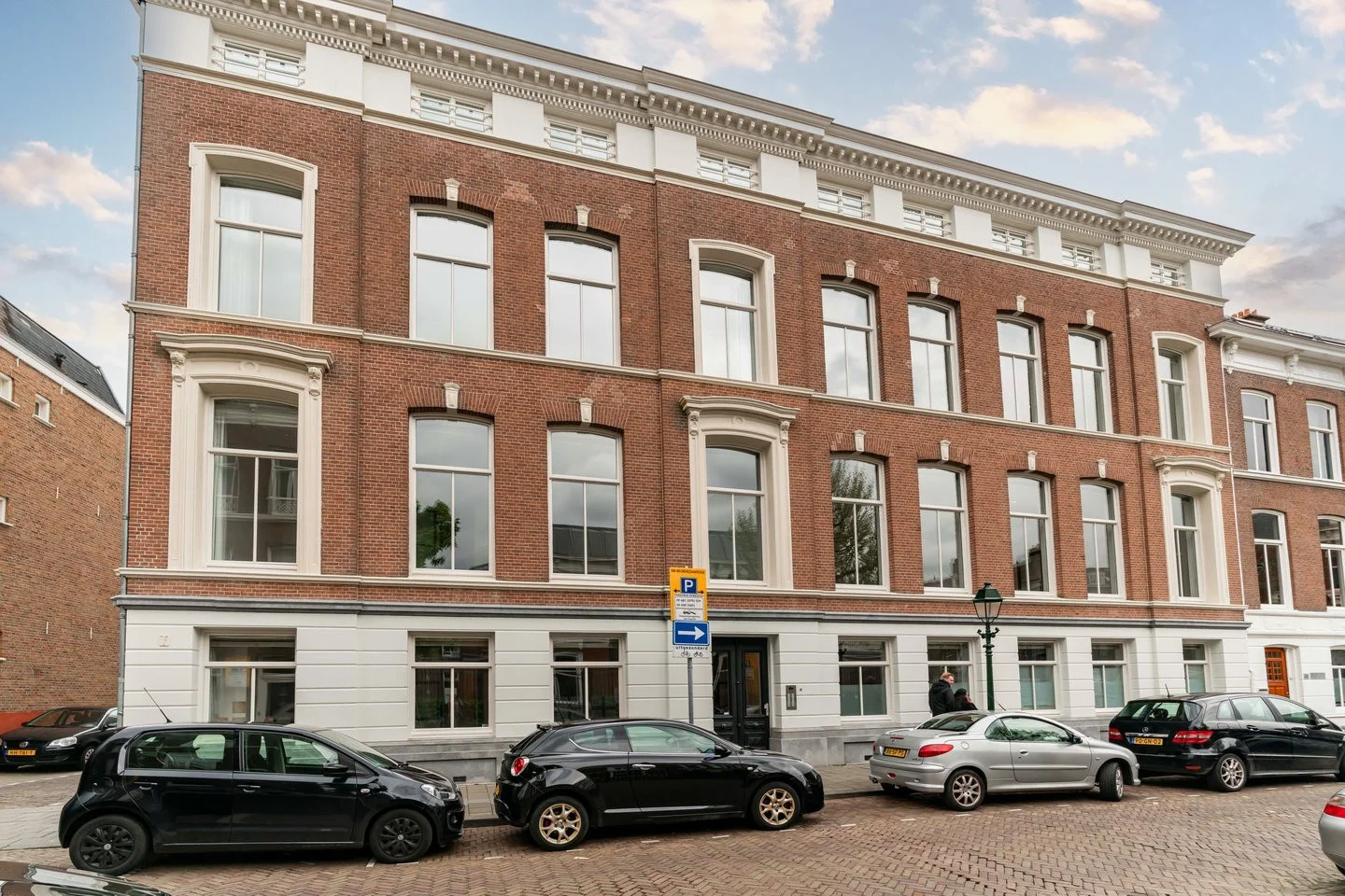 Rental property in Van de Spiegelstraat 19J, The Hague