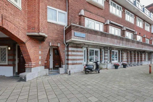 Rental property in Surinameplein 24-H, Amsterdam