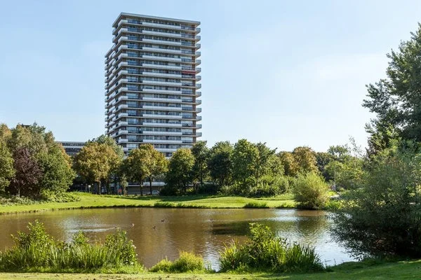 Rental property in van Vredenburchweg 651, Rijswijk